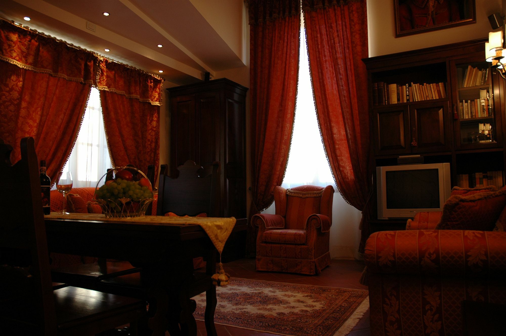 First Of Florence Luaran gambar